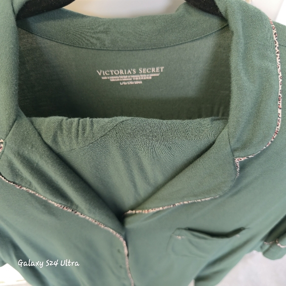 VS Victoria's Secret Green Pajama Set - Large - Cheetah Print Trim - Picture 4 of 10